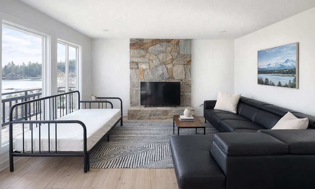 Photo of Livingroom in Halfmoon Bay