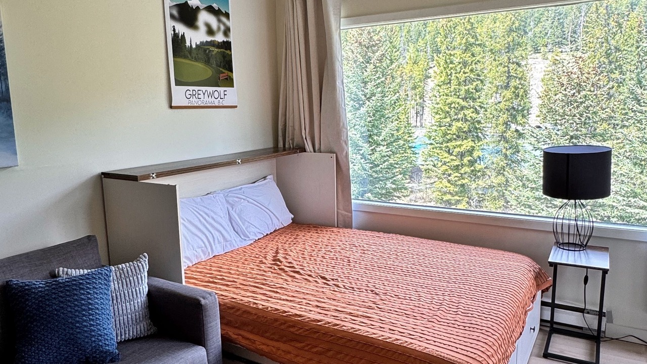 Photo of Bedroom in East Kootenay