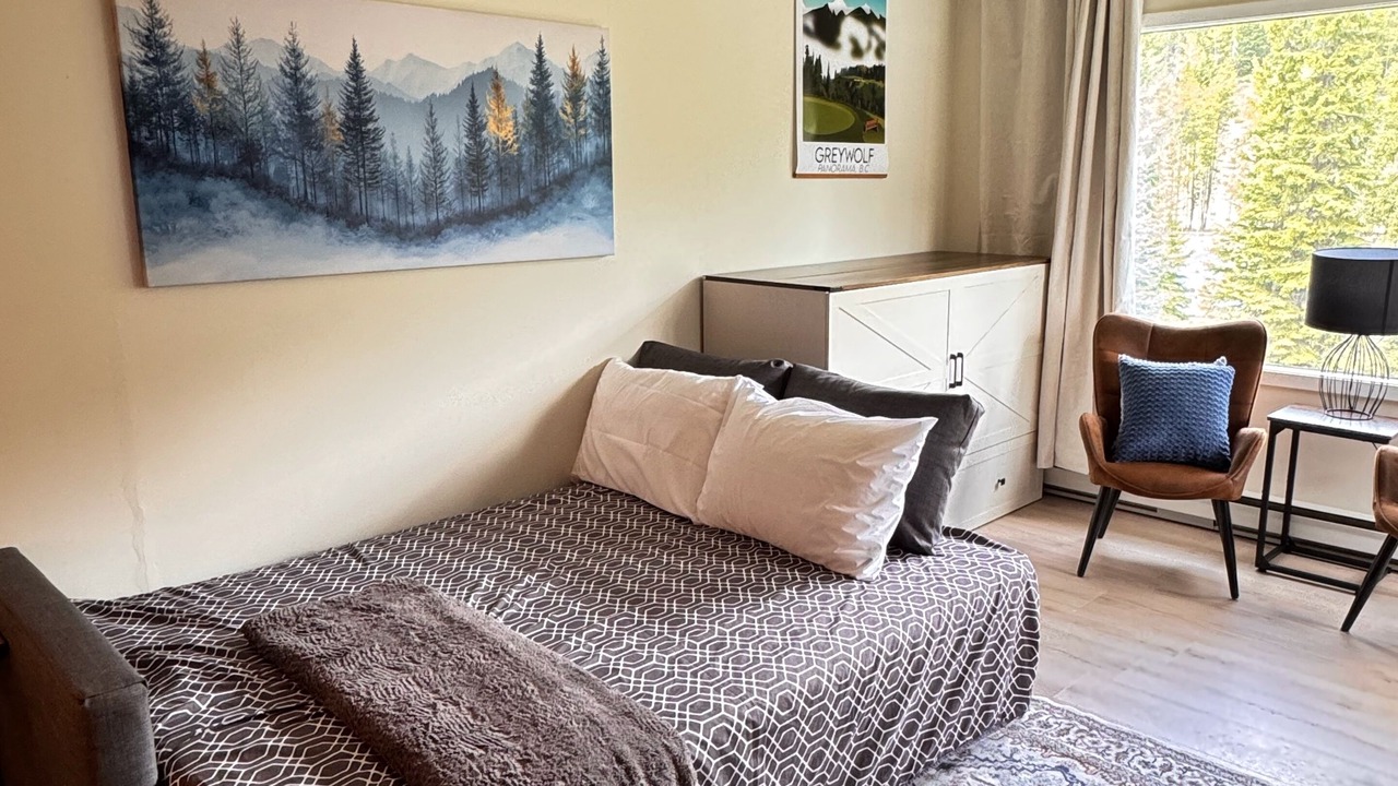 Photo of Bedroom in East Kootenay