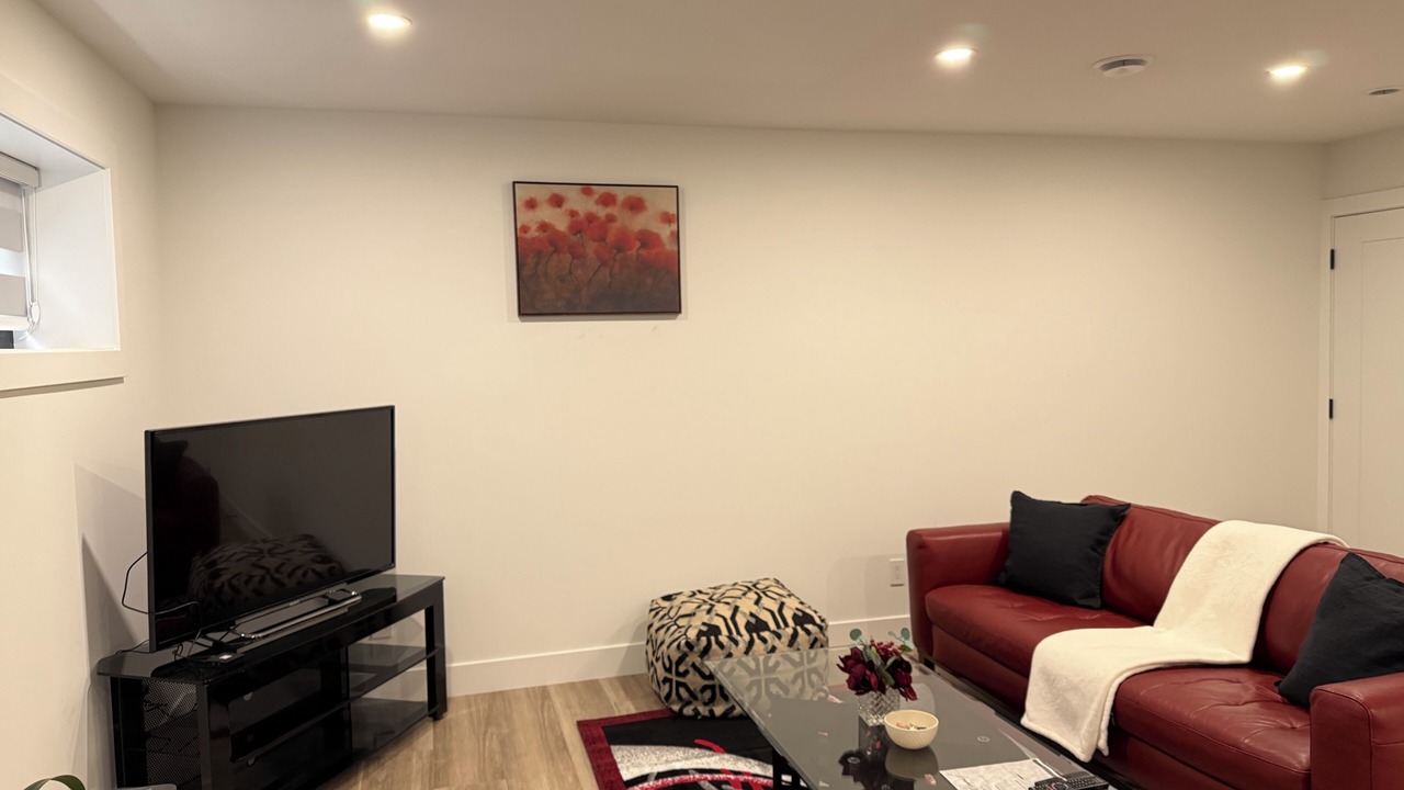 Photo of Livingroom in Guildford