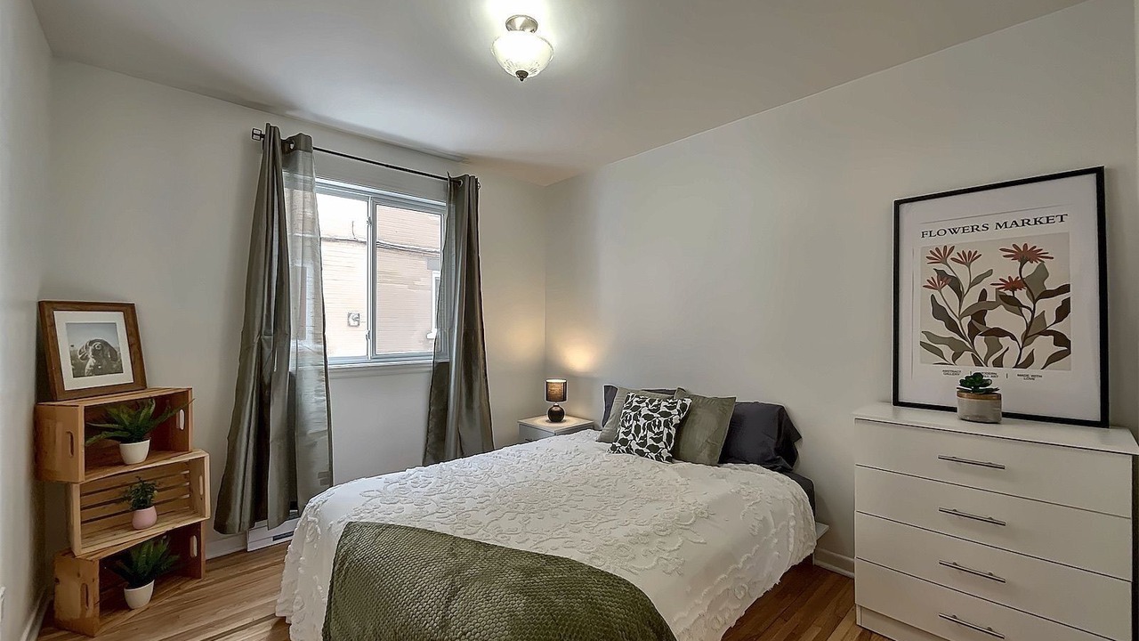 Photo of Bedroom in Pointe-aux-Trembles
