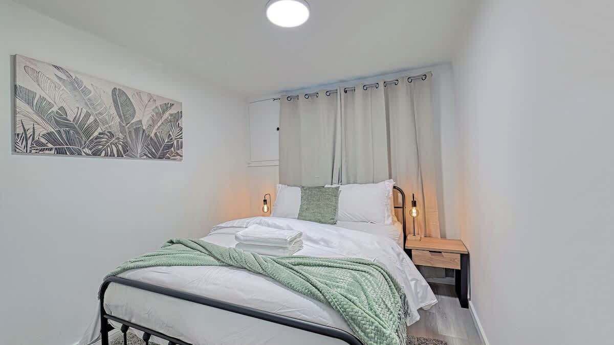 Photo of Bedroom in Radisson Heights - Albert Park