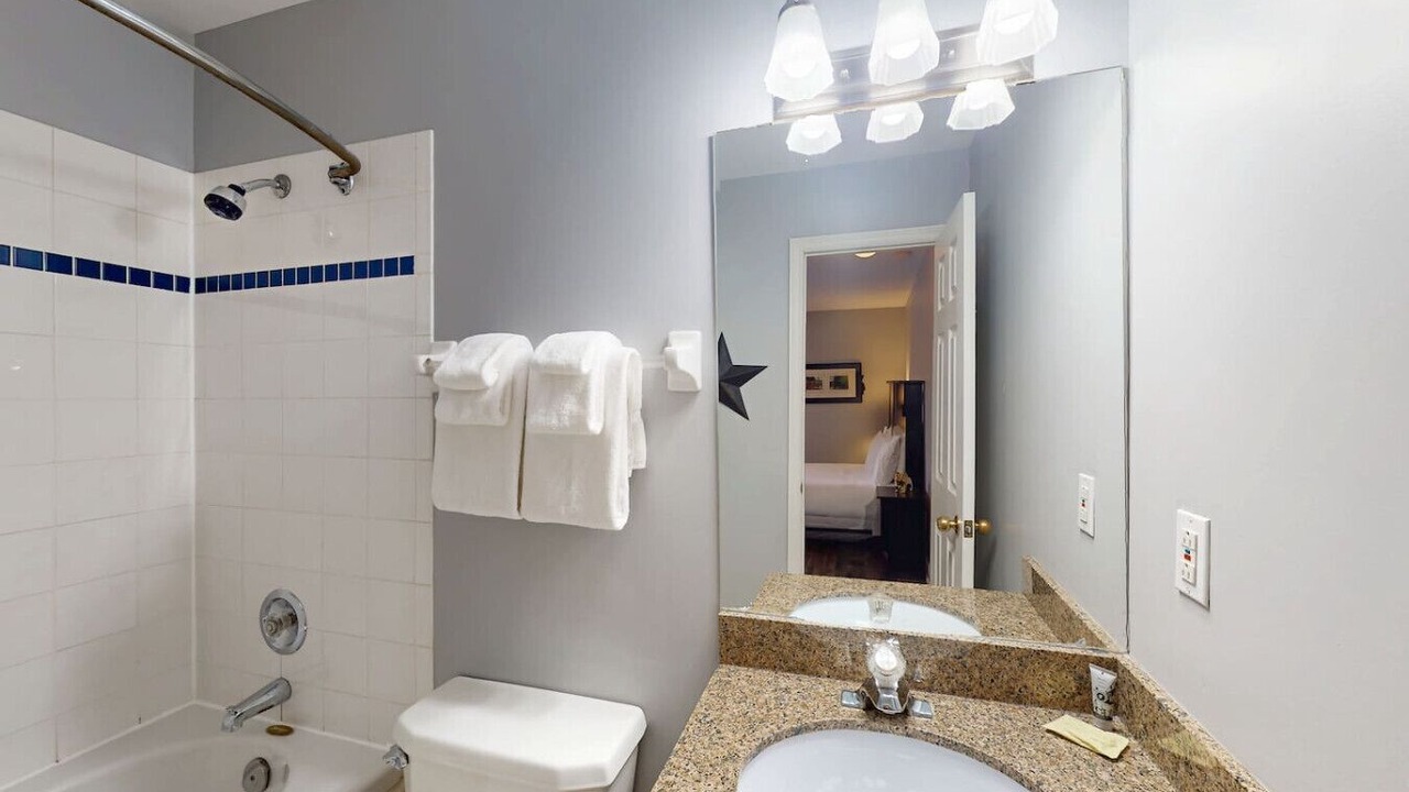Photo of Bathroom in Craigleith