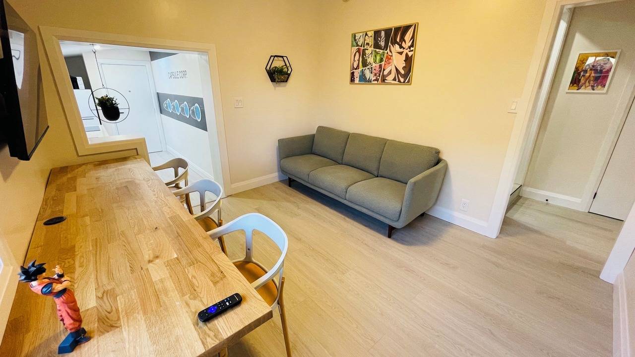 Photo of Livingroom in Trinity - Bellwoods