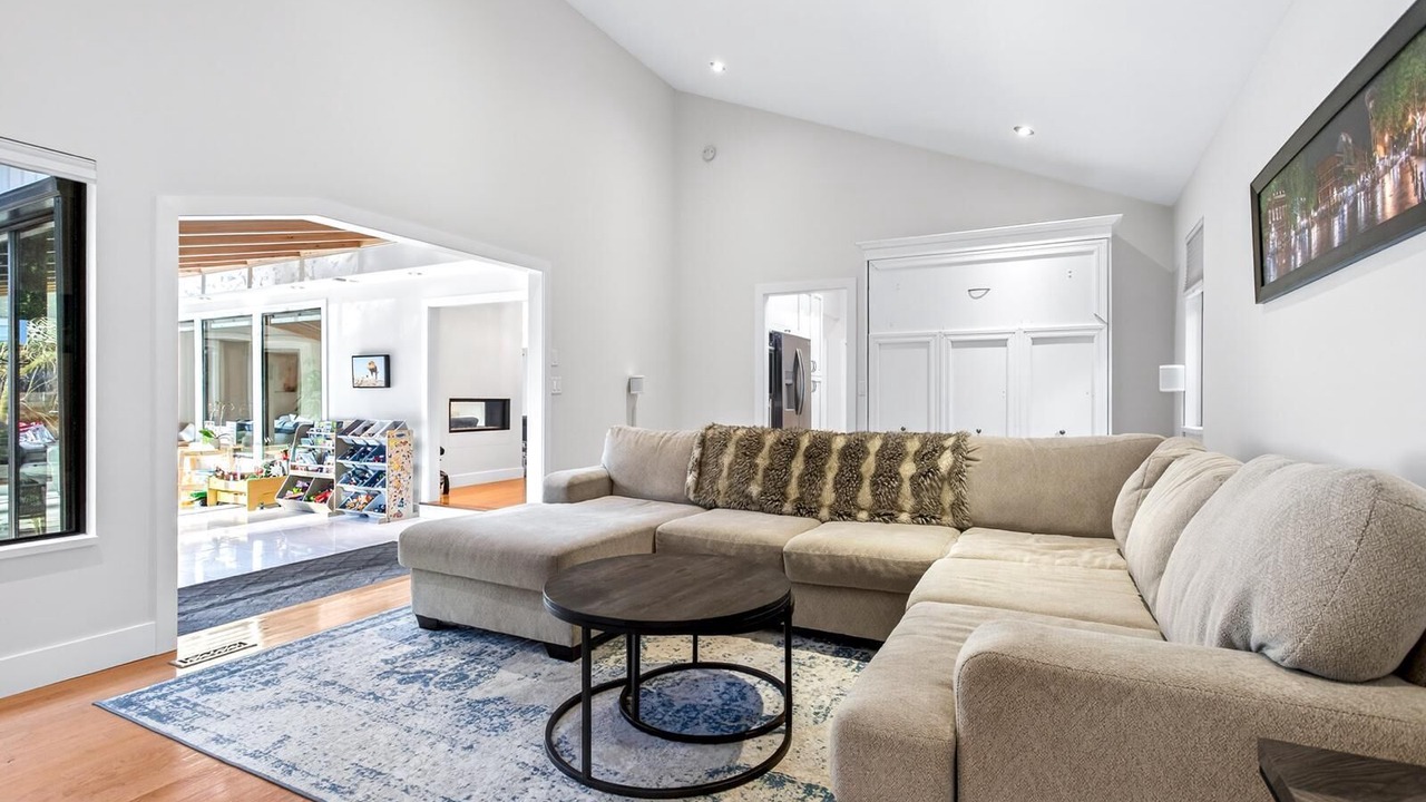 Photo of Livingroom in Surrey