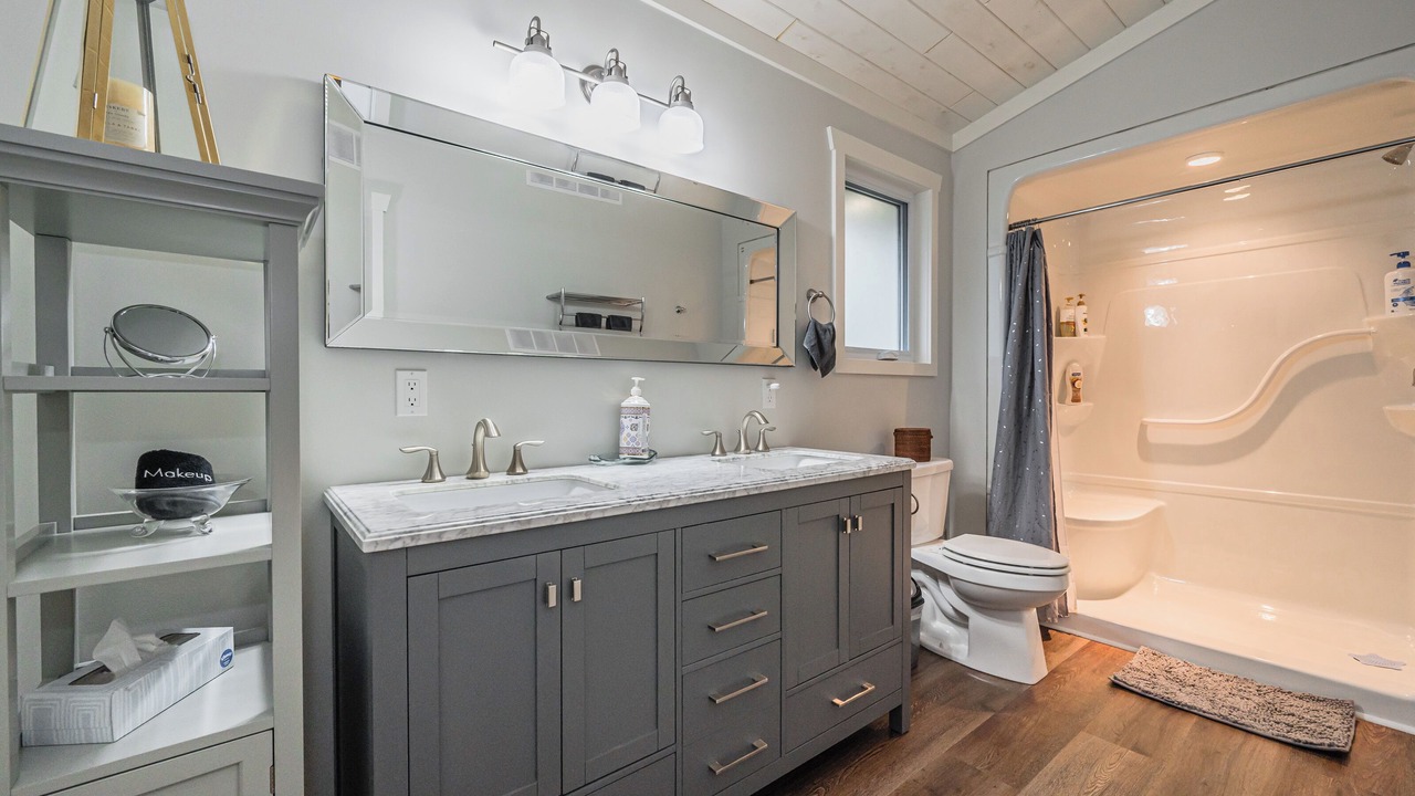 Photo of Bathroom in Lion's Head