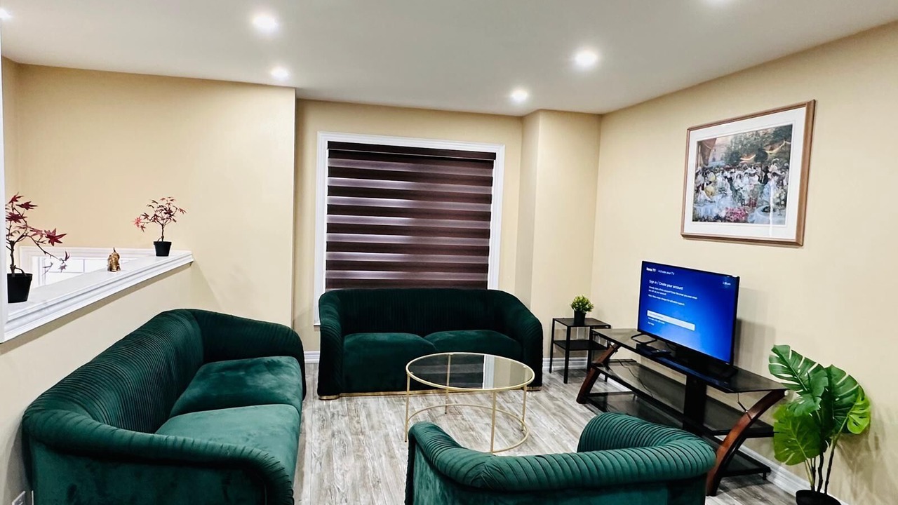 Photo of Livingroom in Thorold