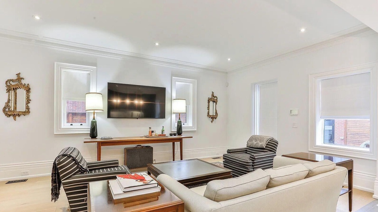 Photo of Livingroom in Little Portugal