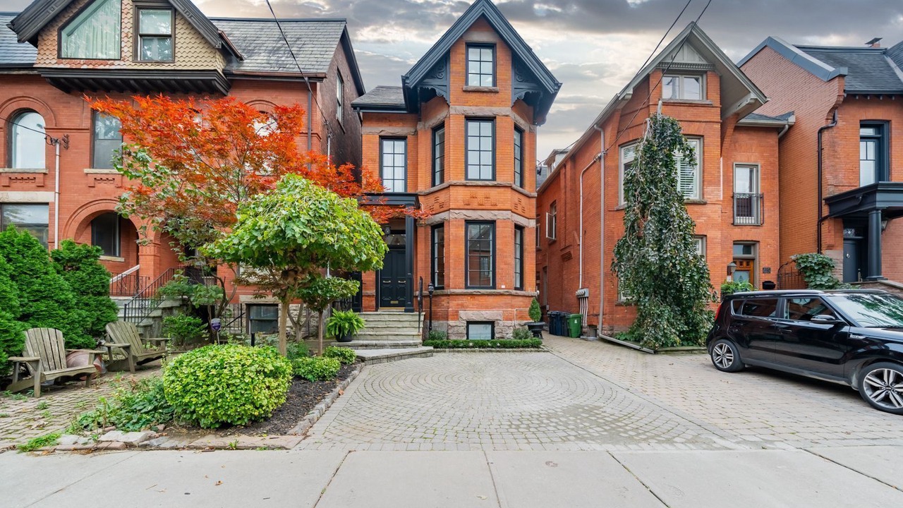 Photo of Outdoor in Midtown Toronto
