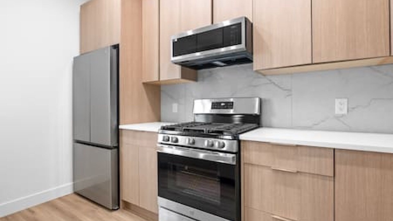 Photo of Kitchen in Banff Trail