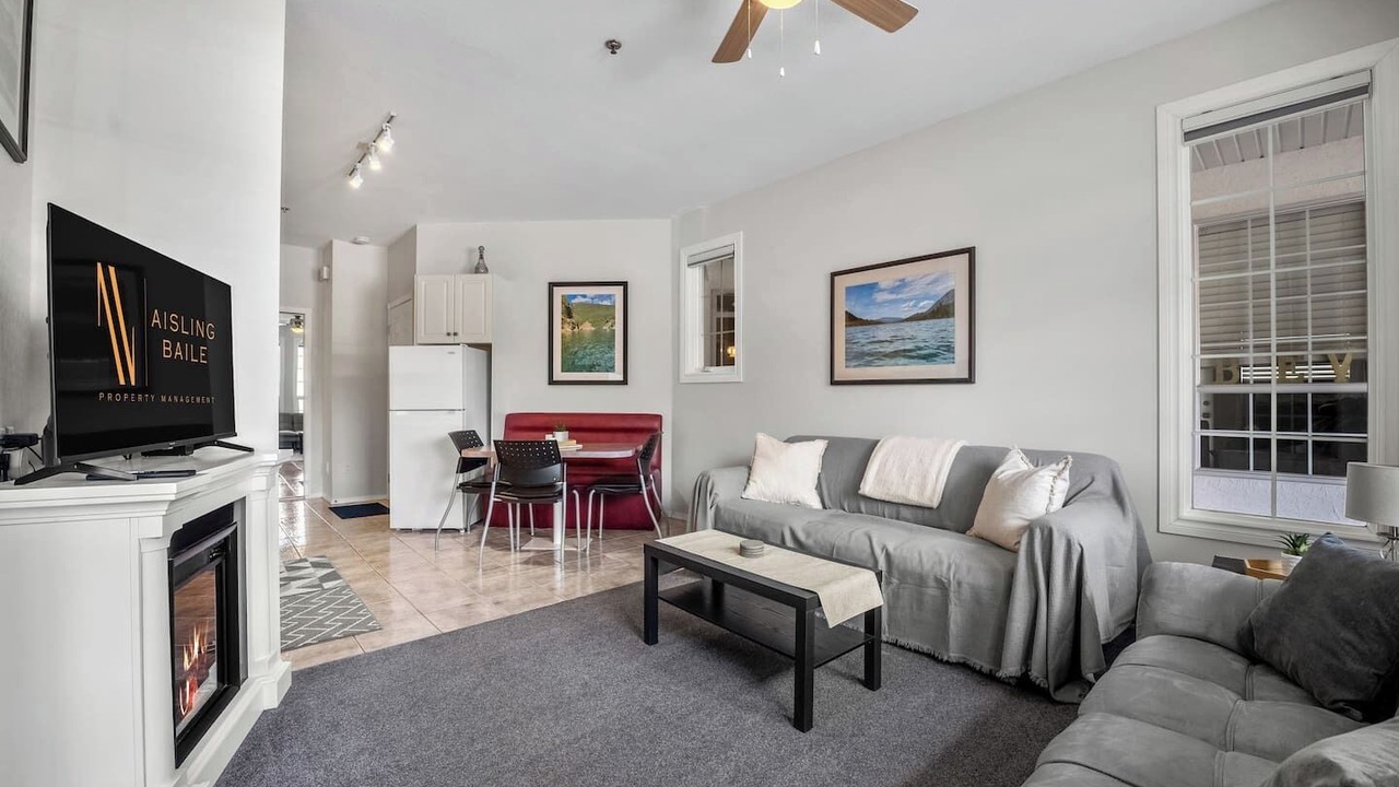 Photo of Livingroom in East Kootenay
