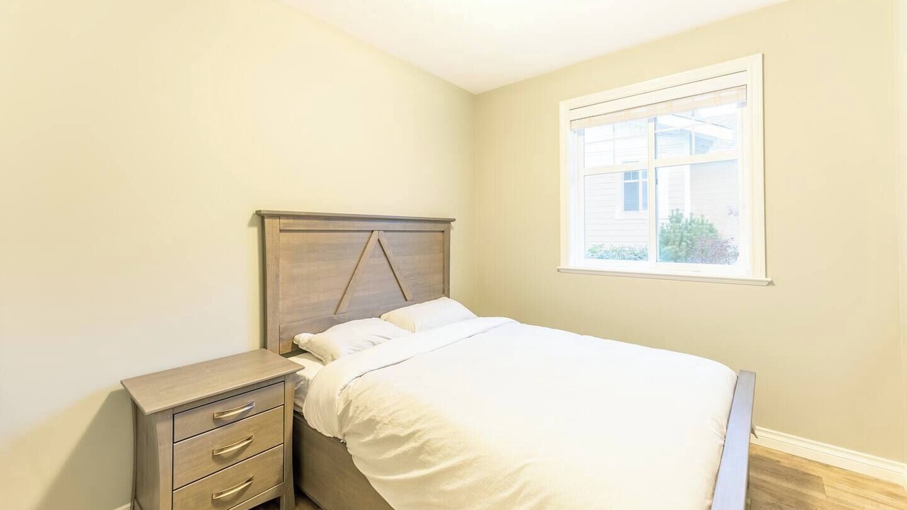 Photo of Bedroom in Okanagan-Similkameen
