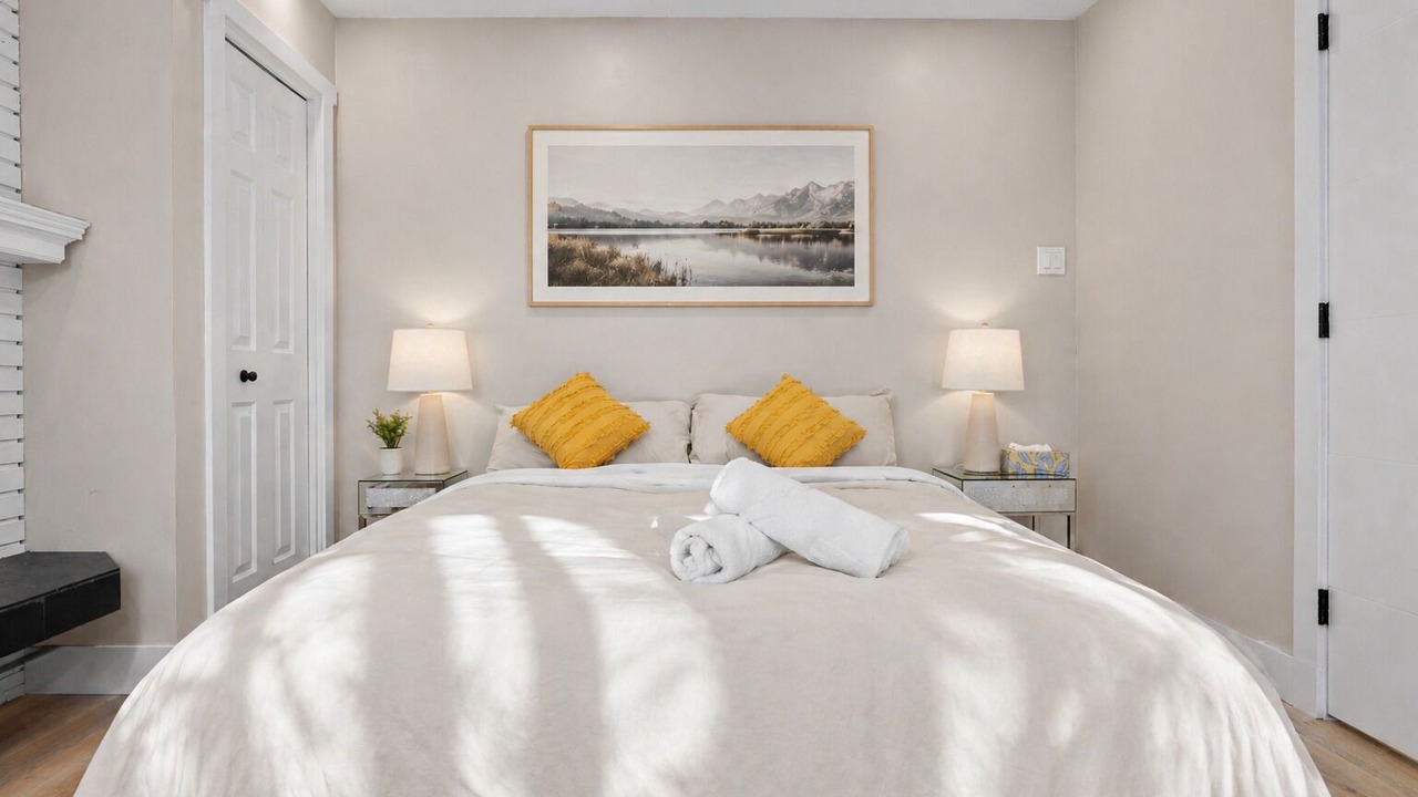 Photo of Bedroom in University District
