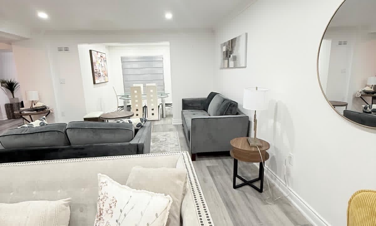 Photo of Livingroom in Stoney Creek