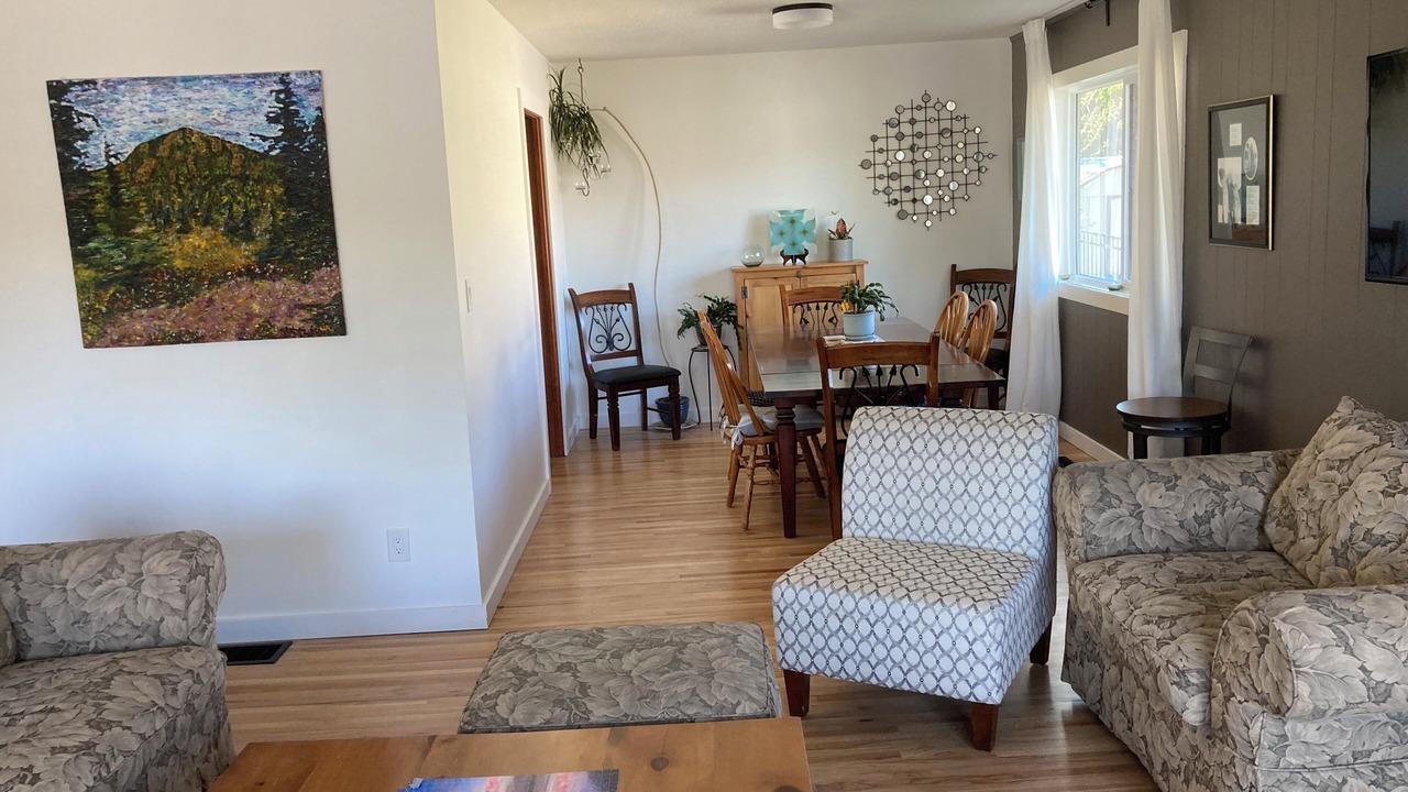 Photo of Livingroom in Central Okanagan