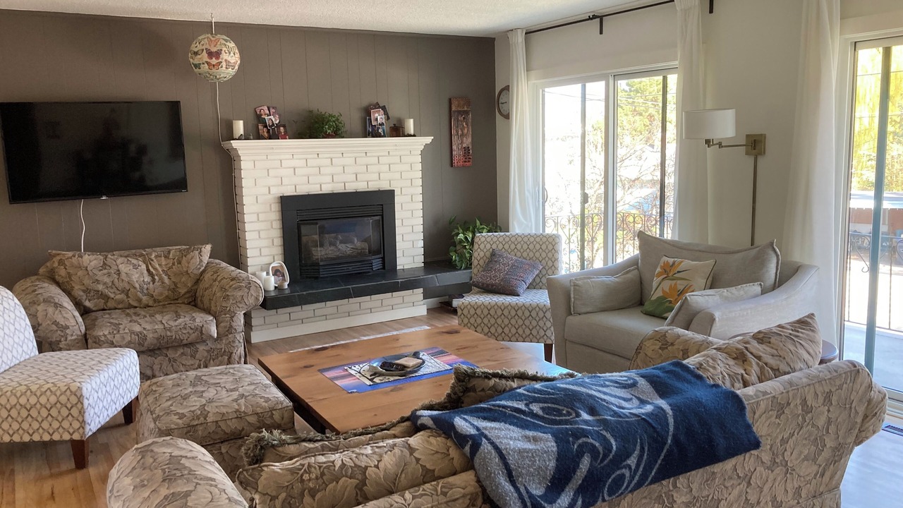 Photo of Livingroom in Central Okanagan