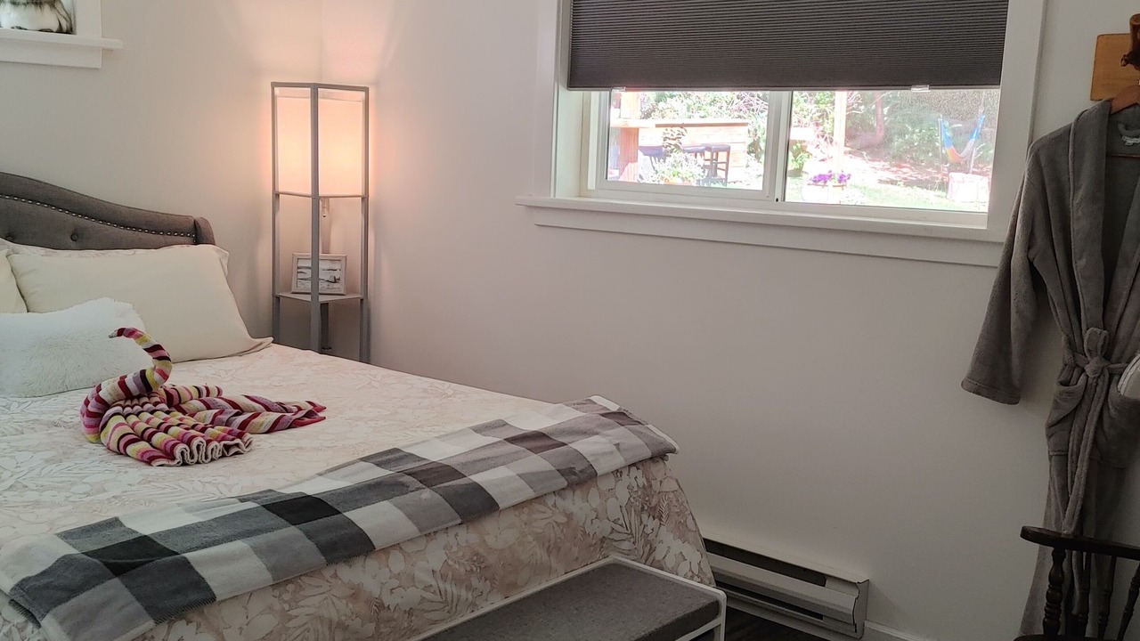 Photo of Bedroom in West Sechelt