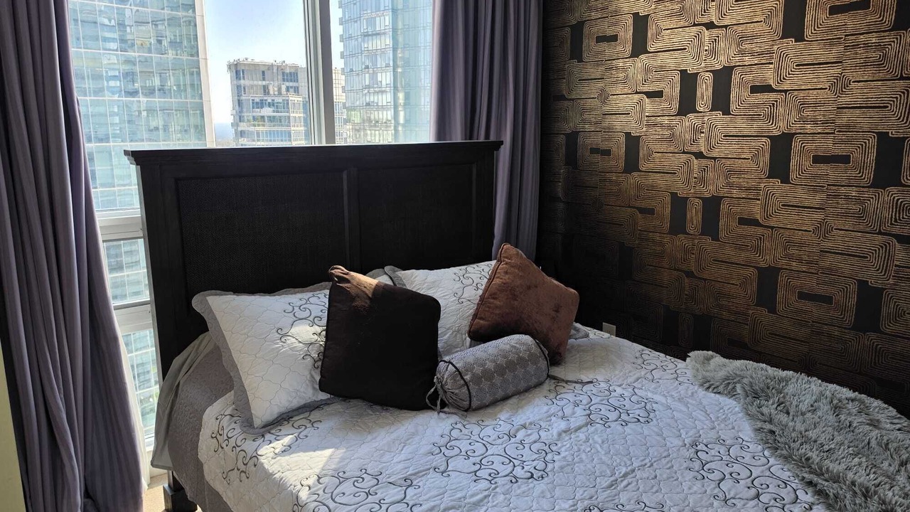 Photo of Bedroom in Toronto Entertainment District