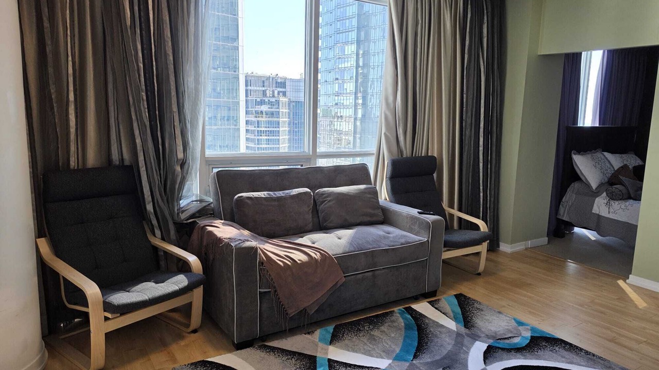 Photo of Livingroom in Toronto Entertainment District
