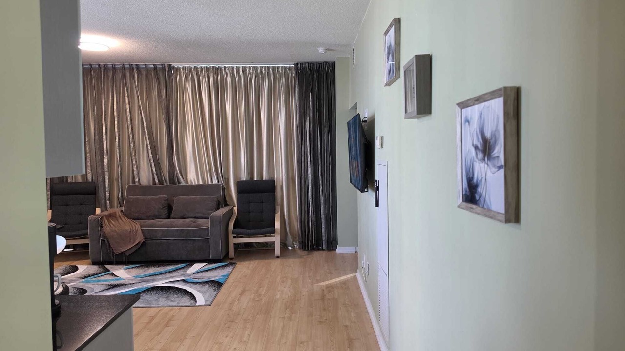 Photo of Livingroom in Toronto Entertainment District