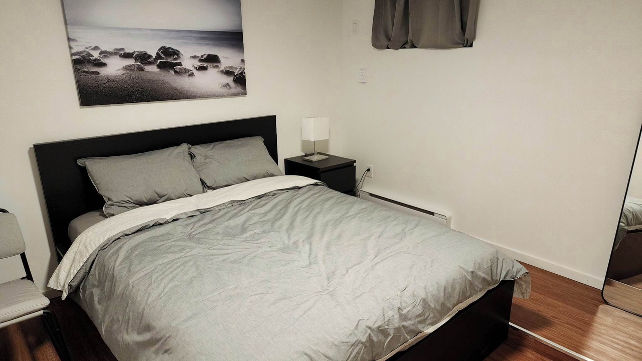Photo of Bedroom in Cote-Des-Neiges—Notre-Dame-De-Grace