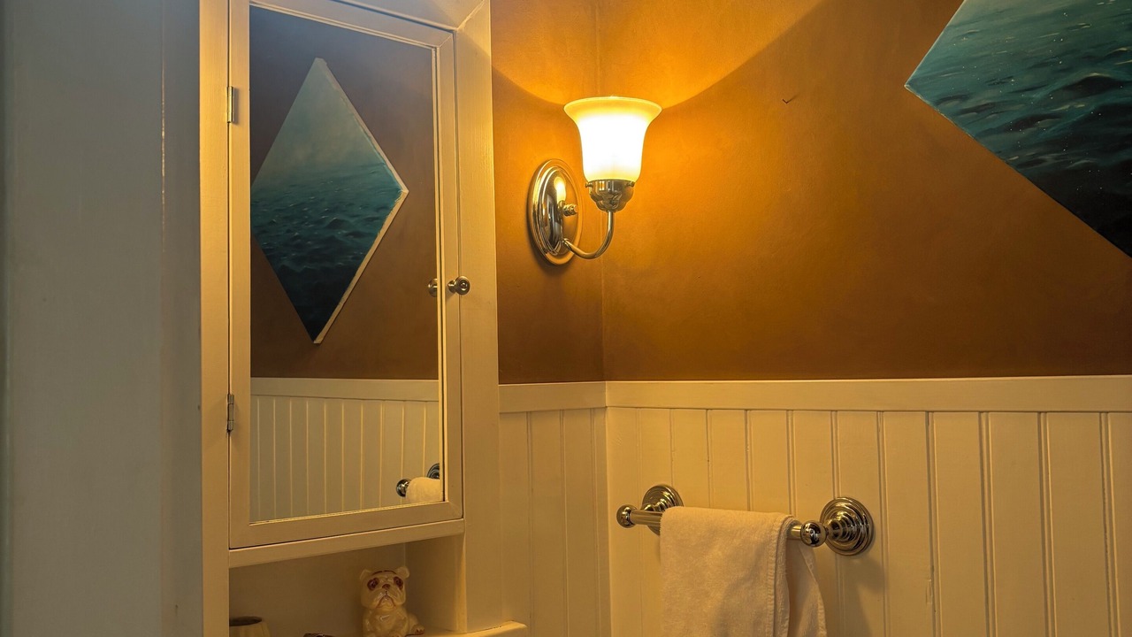 Photo of Bathroom in Kensington-Cedar Cottage