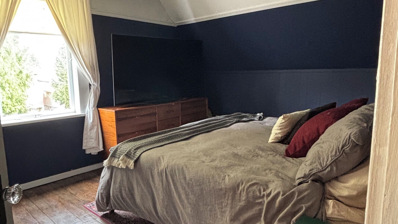 Photo of Bedroom in Kensington-Cedar Cottage