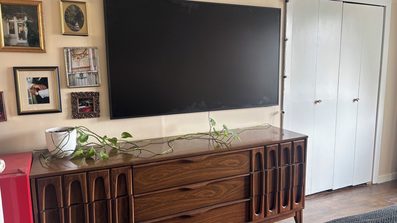 Photo of Bedroom in Kensington-Cedar Cottage