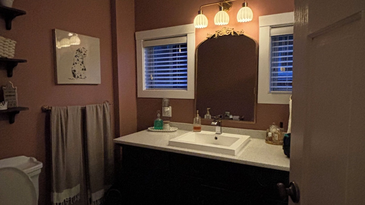 Photo of Bathroom in Kensington-Cedar Cottage