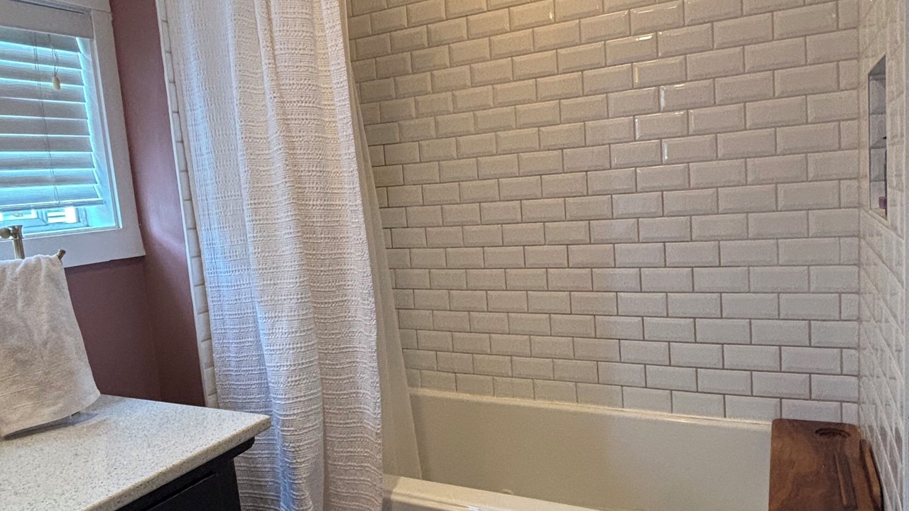 Photo of Bathroom in Kensington-Cedar Cottage