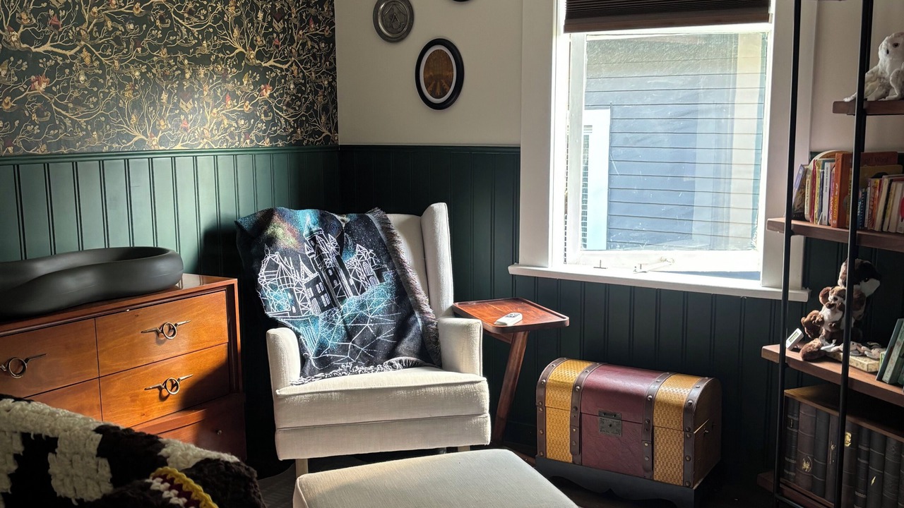 Photo of Livingroom in Kensington-Cedar Cottage