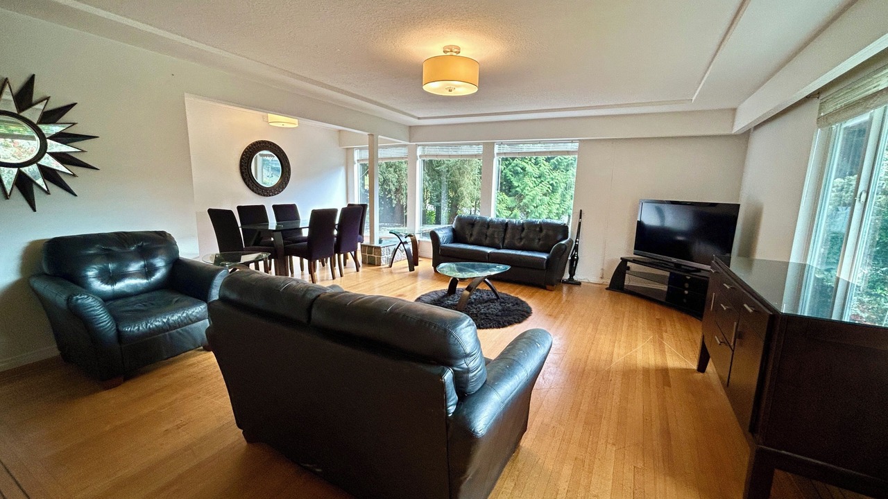Photo of Livingroom in West Vancouver