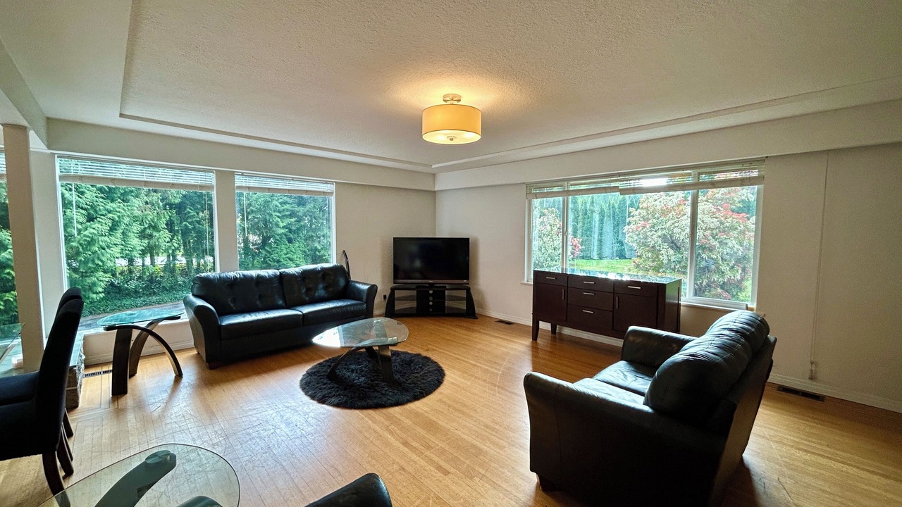 Photo of Livingroom in West Vancouver