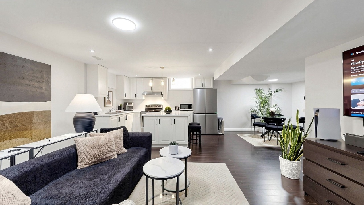 Photo of Livingroom in Pickering