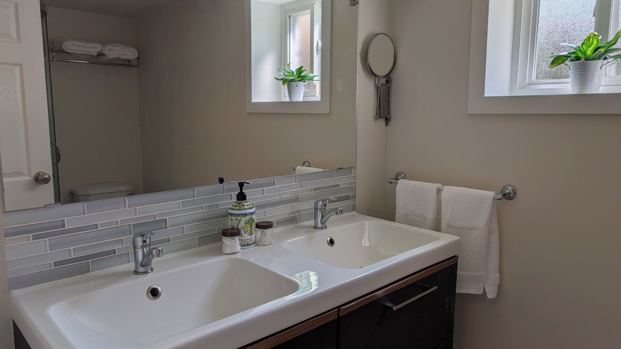 Photo of Bathroom in Delta