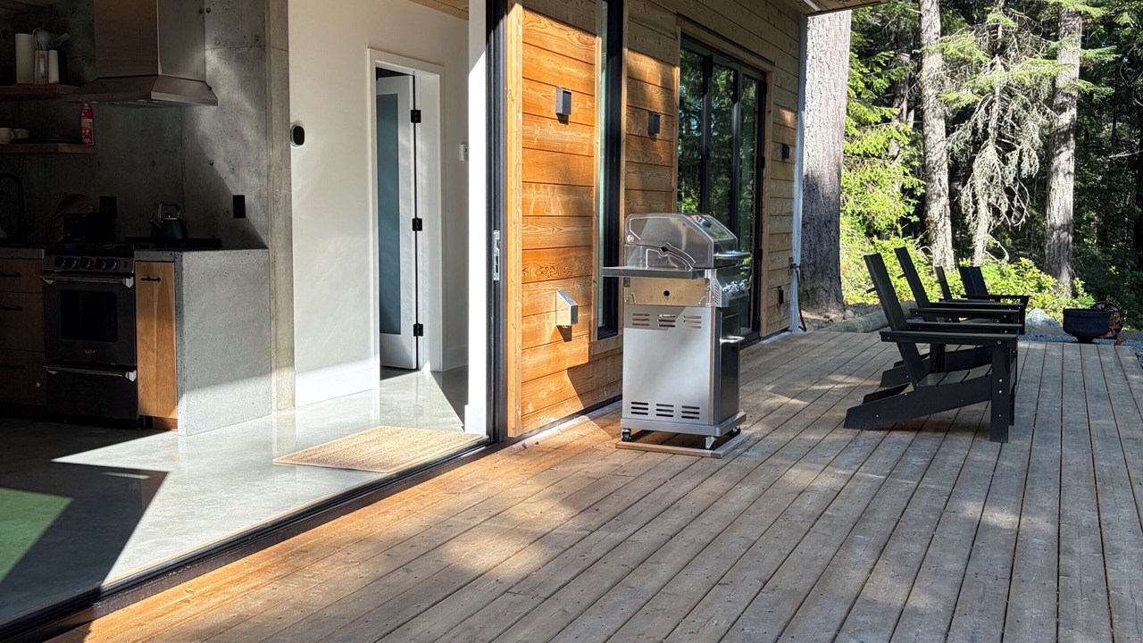 Photo of Patio Balcony in Lake Cowichan