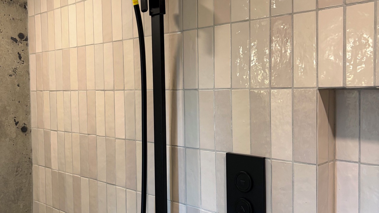 Photo of Bathroom in Lake Cowichan