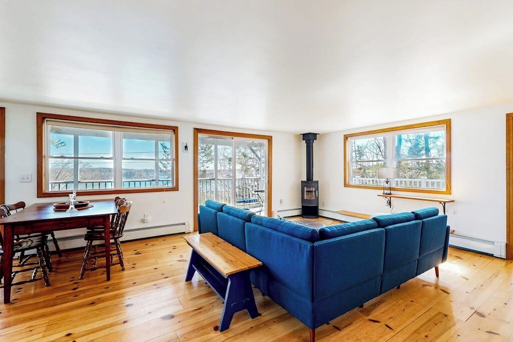Photo of Livingroom in East Boothbay