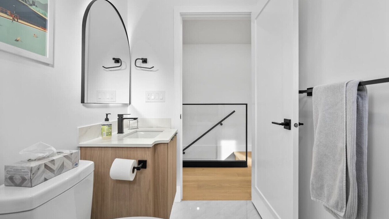 Photo of Bathroom in Riley Park