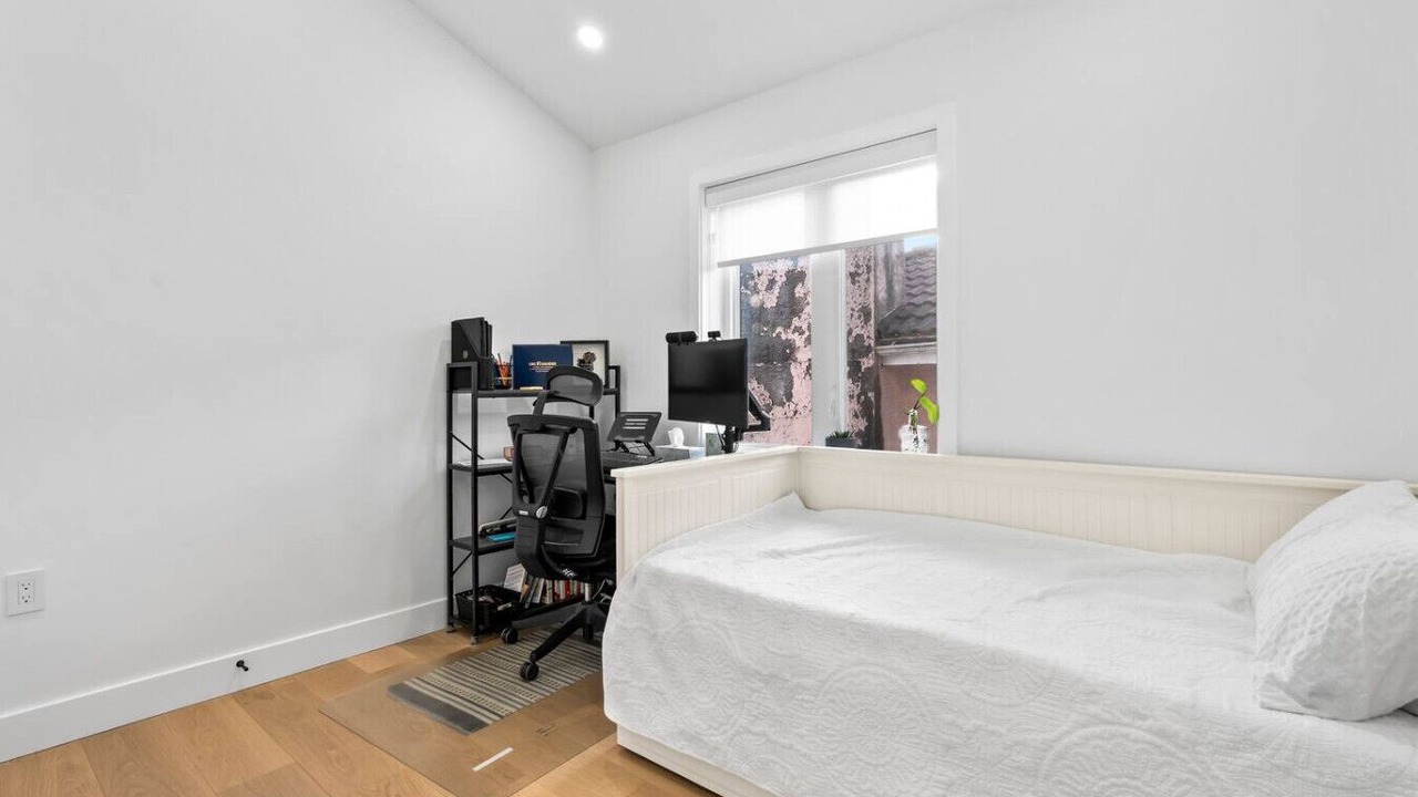 Photo of Bedroom in Riley Park
