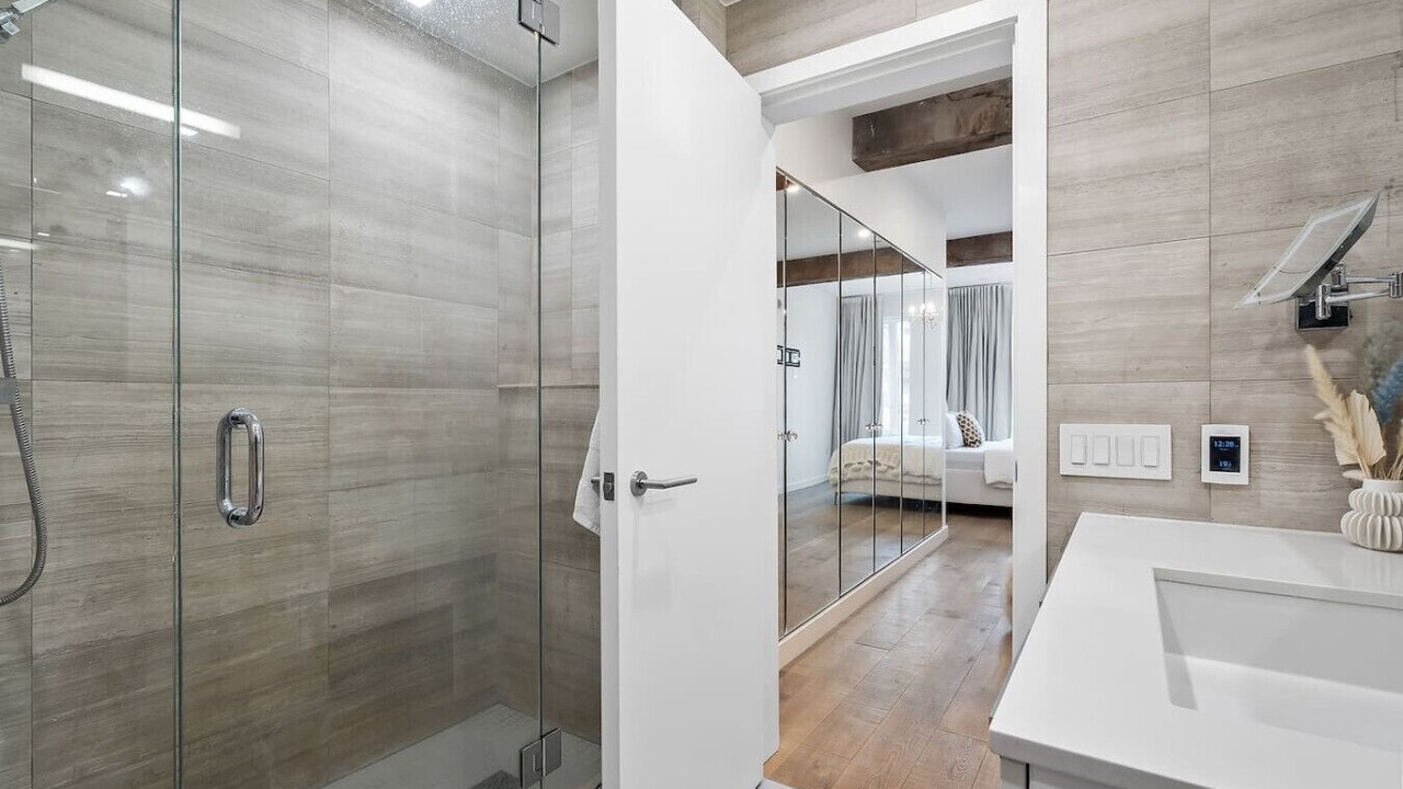 Photo of Bathroom in Chinatown