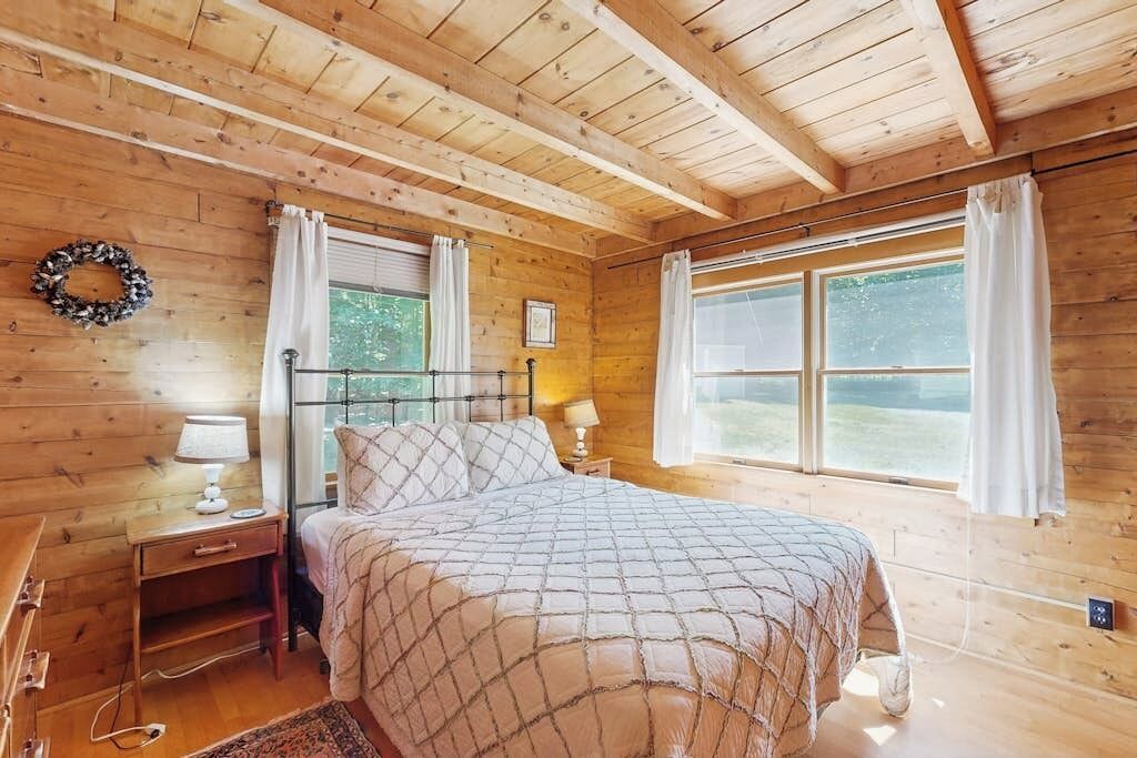 Photo of Bedroom in Beaver Cove