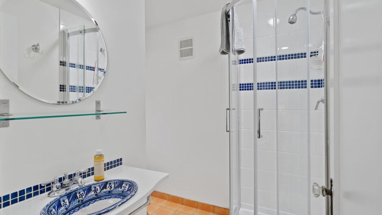 Photo of Bathroom in Grandview-Woodland