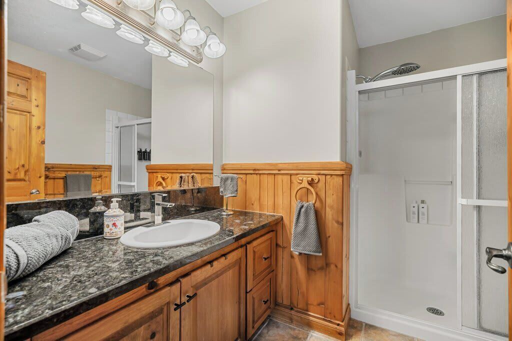 Photo of Bathroom in Sylvan Lake