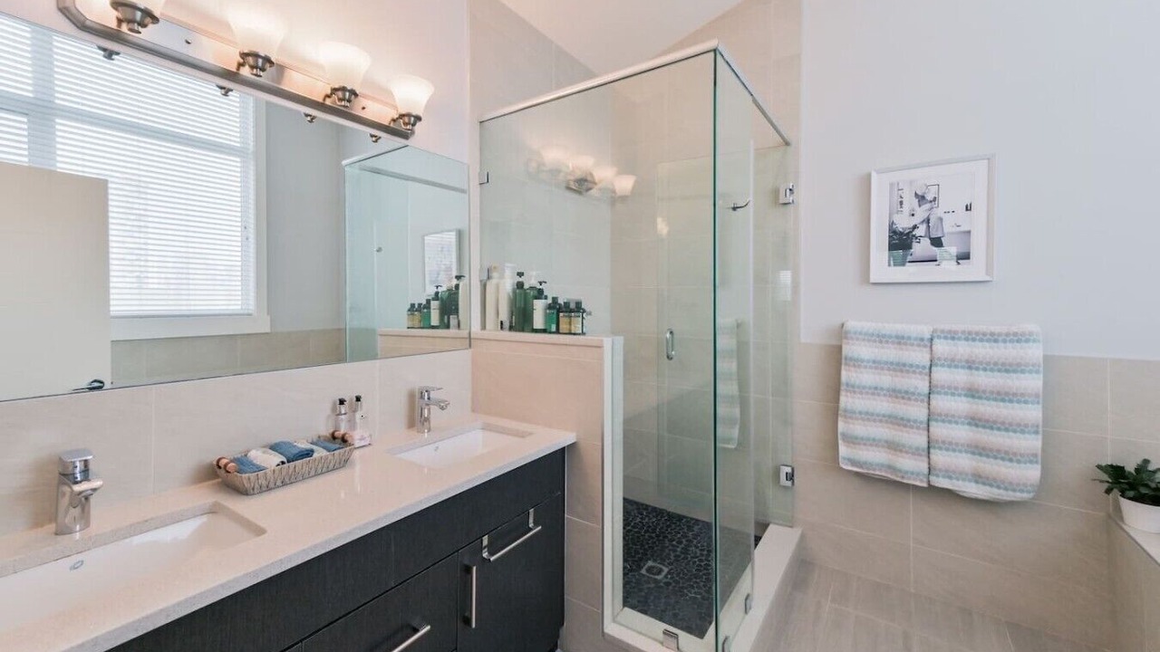 Photo of Bathroom in Sunalta