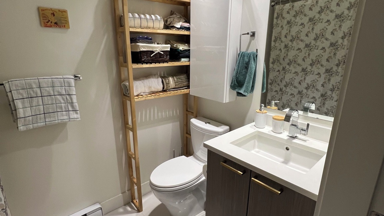 Photo of Bathroom in Kensington-Cedar Cottage