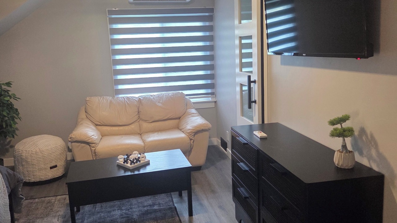 Photo of Livingroom in Greater Napanee
