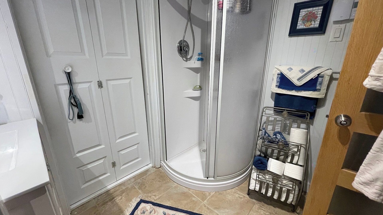 Photo of Bathroom in Lac-Saint-Jean-Est Regional County Municipality