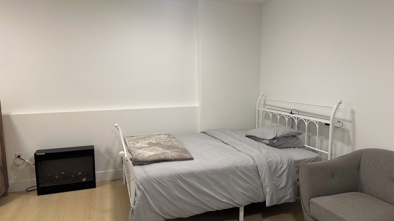 Photo of Bedroom in Clearbrook