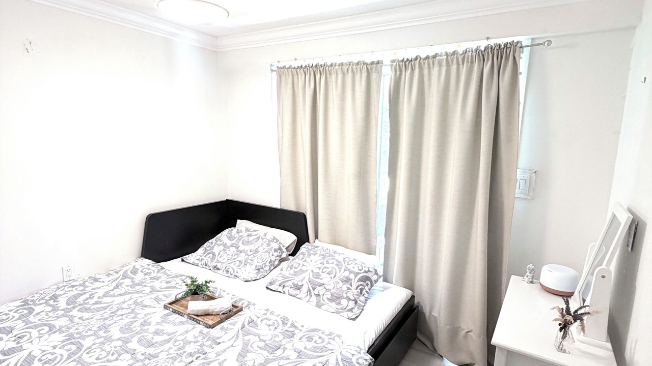 Photo of Bedroom in Delta